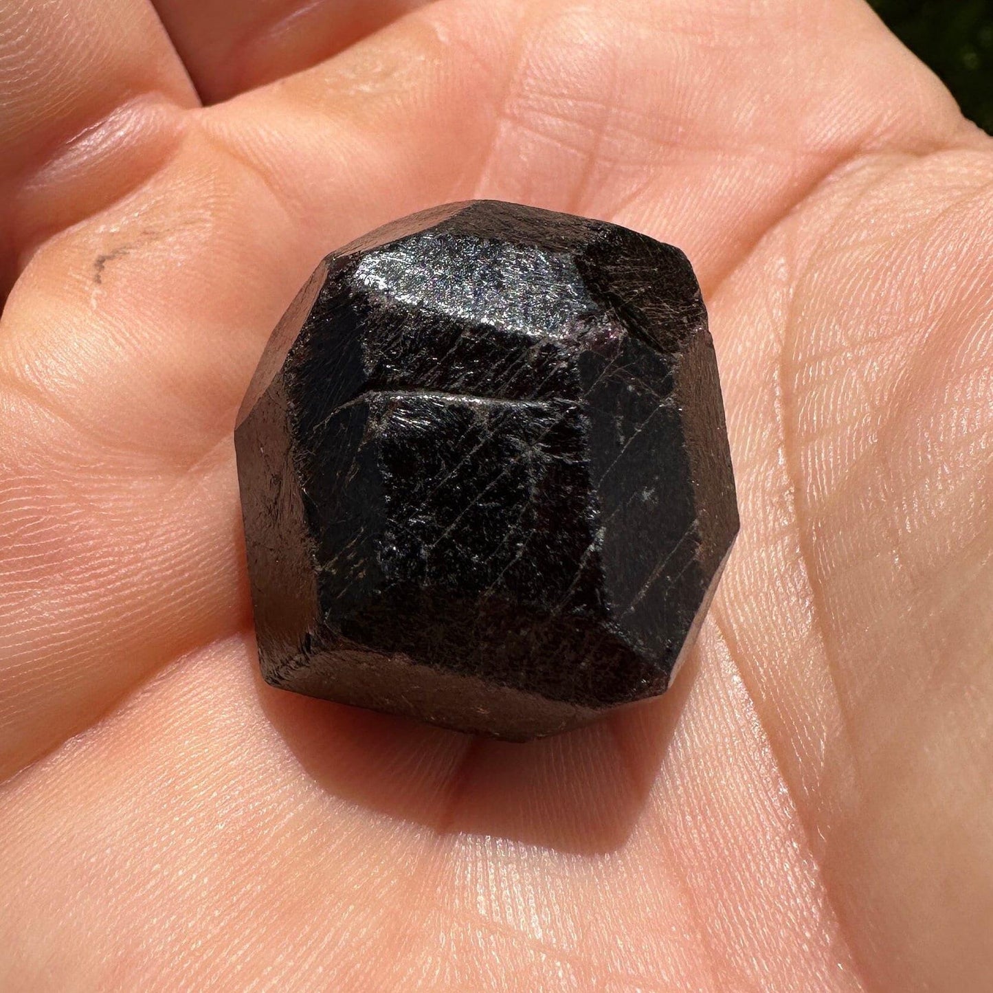 Almandine Garnet, Garnet, Morocco, Natural Garnet, Authentic, Manifestation, Protection, Rock Collection, Dodecahedron, 28.03 grams