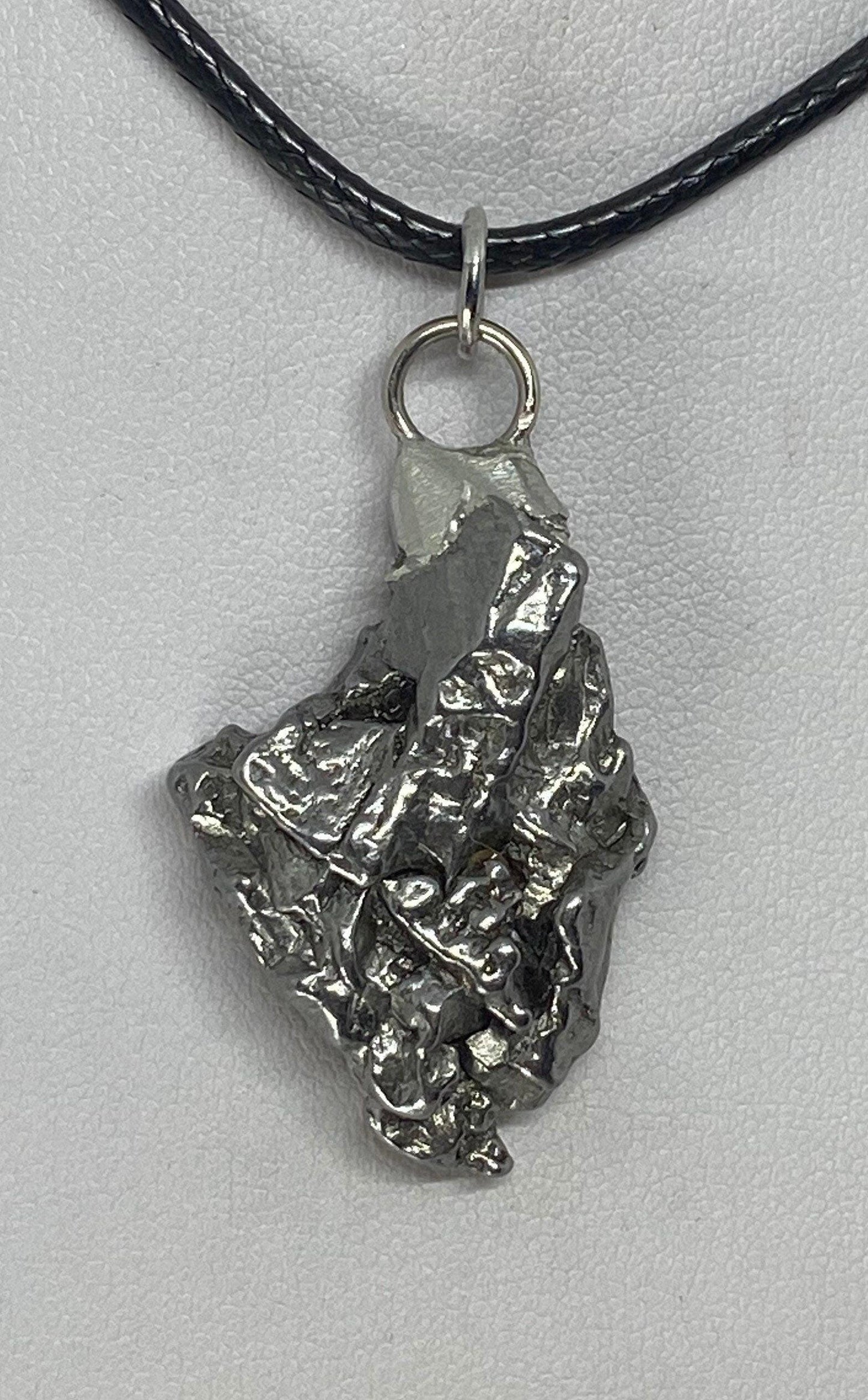 Beautiful Meteorite Campo del Cielo Pendant 16.45 grams, Beautiful and unique meteorite formation, Astronomy Gift