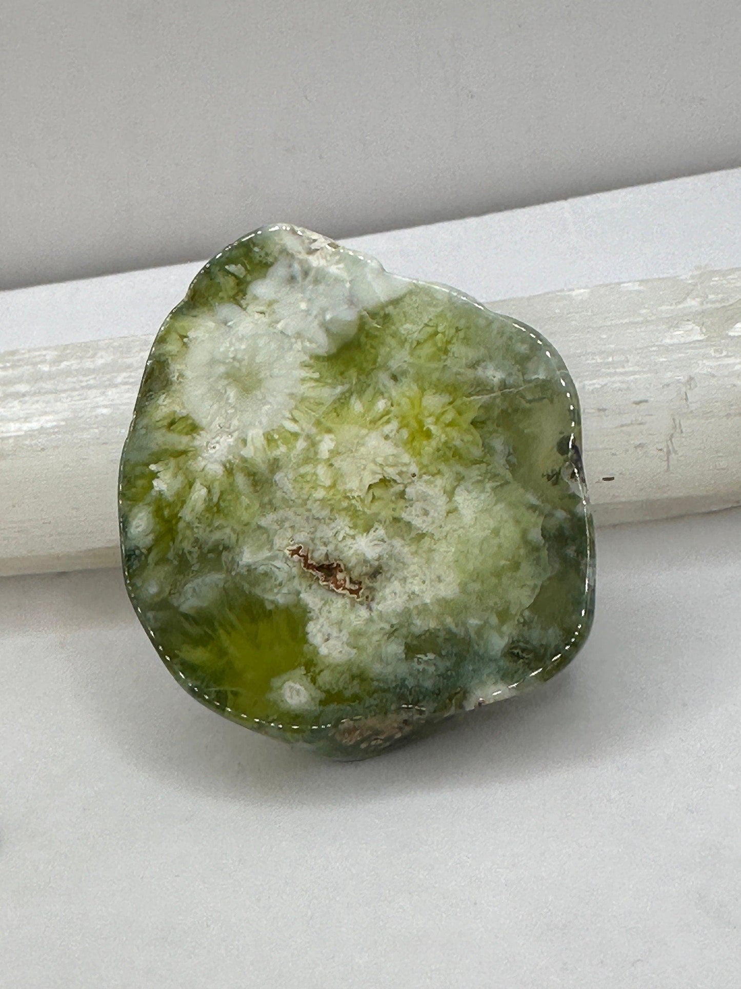 Prehnite Naturalite, Prehnite, Top Quality Prehnite, Australian Prehnite, Lucid Dreaming, Dreams, Reiki Energy, 71.57 grams |357.85 carats