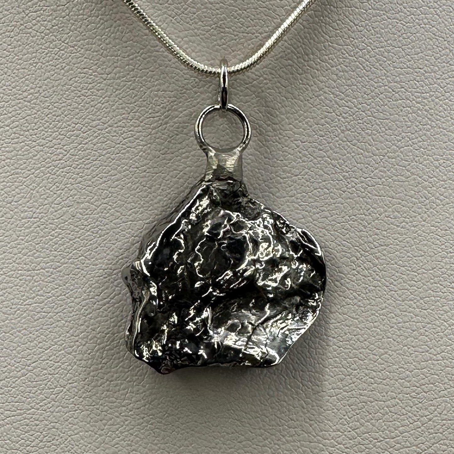 Beautiful Aletai Meteorite Pendant, 11.11 grams, Astronomy Gift, Authentic Meteorite, Meteorite Jewelry, Meteorite Pendant, COA, Space Gift