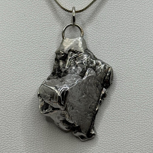 Beautiful Aletai Meteorite Pendant, 19.68 grams, Widmanstätten pattern, Astronomy Gift, Authentic Meteorite, Meteorite Jewelry, COA, Space