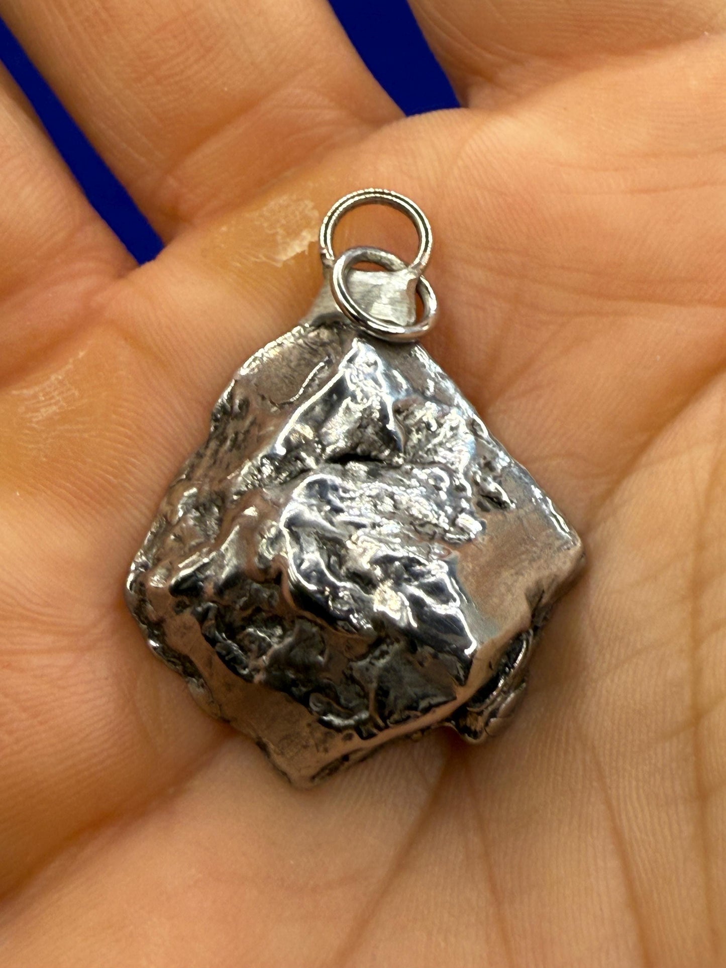 Beautiful Aletai Meteorite Pendant, 17.04 grams, Widmanstätten pattern, Astronomy Gift, Authentic Meteorite, Meteorite Jewelry, COA, Space
