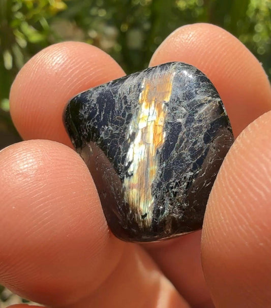 Nuummite Stone, Natural Nuummite, Greenland, Reiki, Rock Collection, Manifesting, Grounding, Energy Work, Reiki Creativity, 8.29 grams