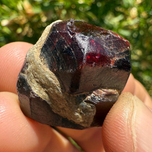 Almandine Garnet, Garnet, Morocco, Natural Garnet, Authentic, Manifestation, Protection, Rock Collection, Dodecahedron, 21.35 grams