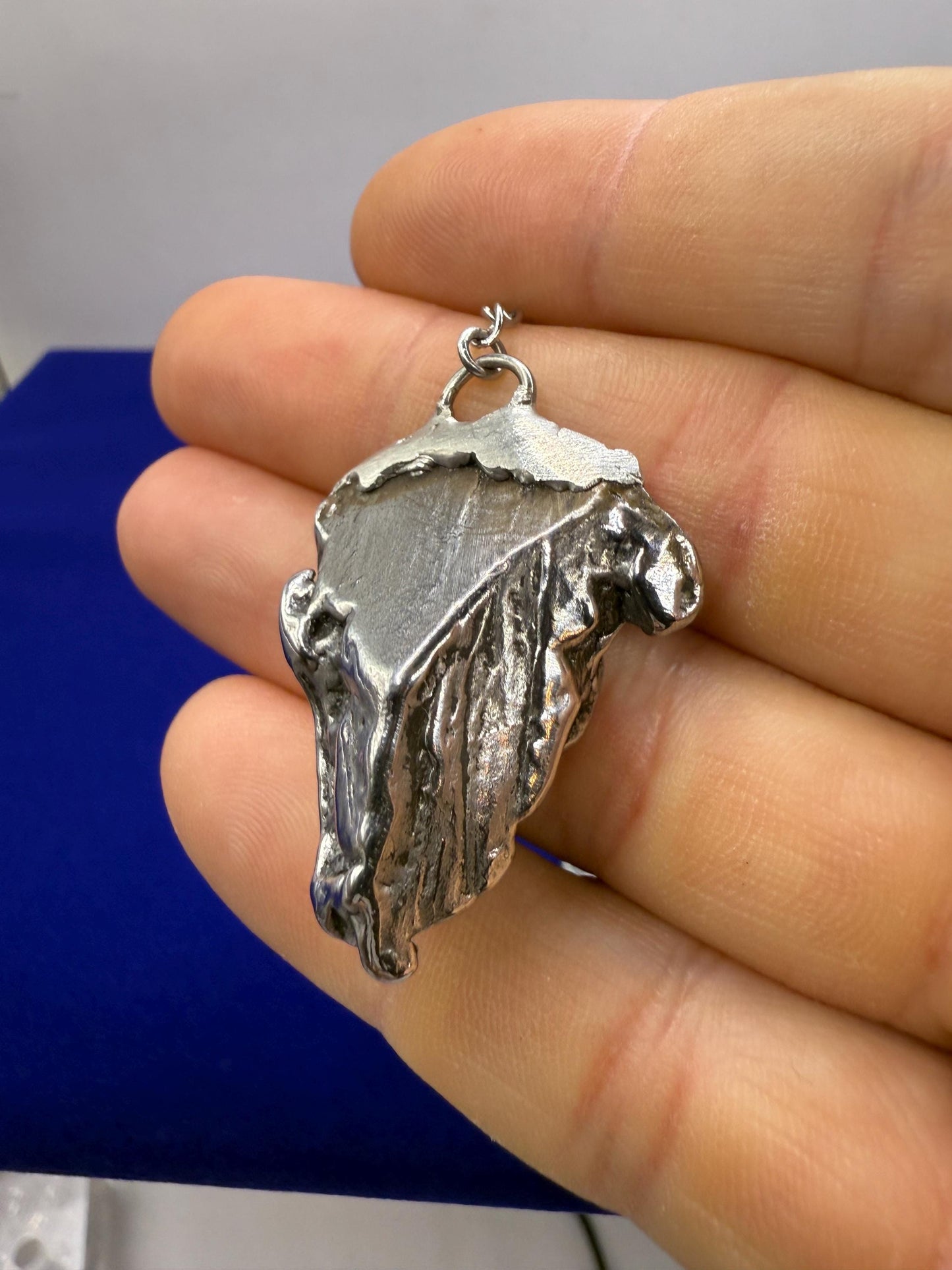 Beautiful Aletai Meteorite Pendulum, 27.66 grams, Astronomy Gift, Meditation Tool, Authentic Meteorite, Pendulum, Meteorite Pendant