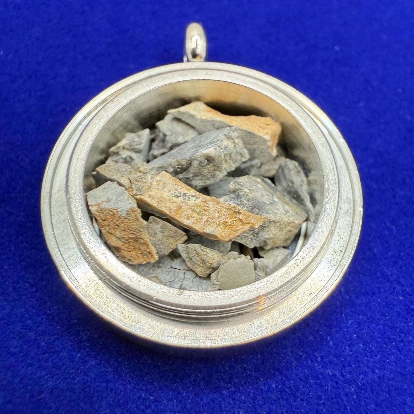 Lunar Meteorite in a Floating Locket, Gadamis 003 Lunar Meteorite, Lunar Meteorite, Moon Rocks, Handmade Locket, Astronomy Gift, Authentic