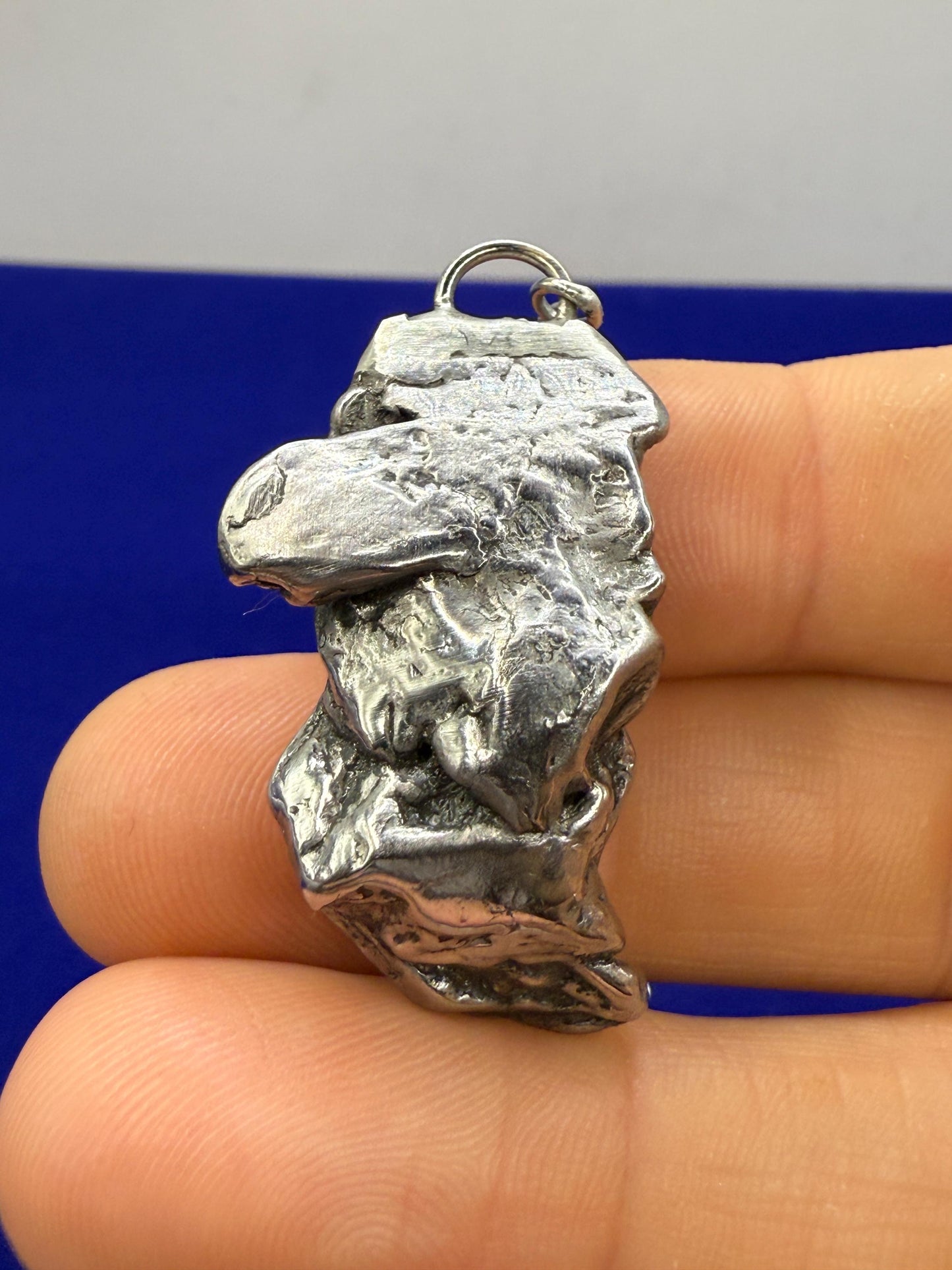 Beautiful Aletai Meteorite Pendulum, 24.75 grams, Astronomy Gift, Meditation Tool, Authentic Meteorite, Pendulum, Meteorite Pendant