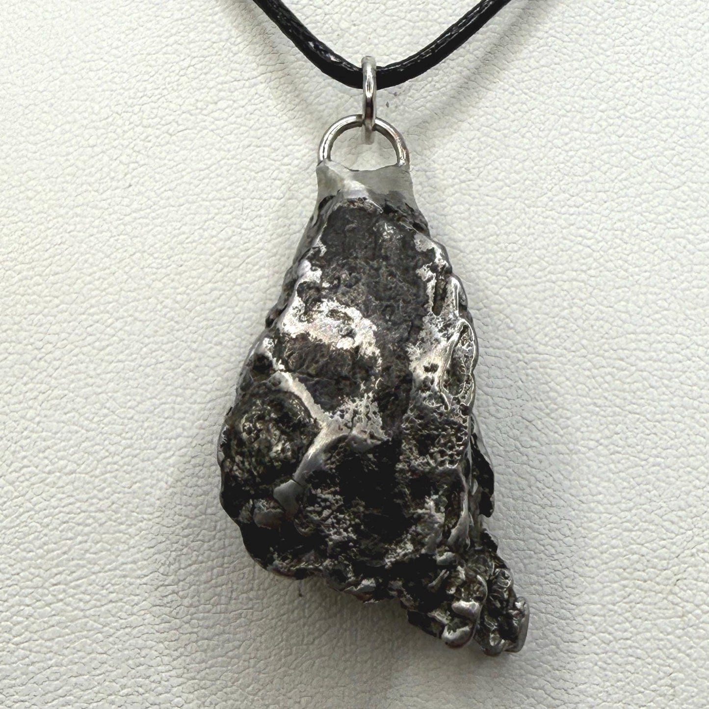 Uruaçu Meteorite Pendant: Uruacu, Rare Iron Space Gift, Brazil, 32.62 grams