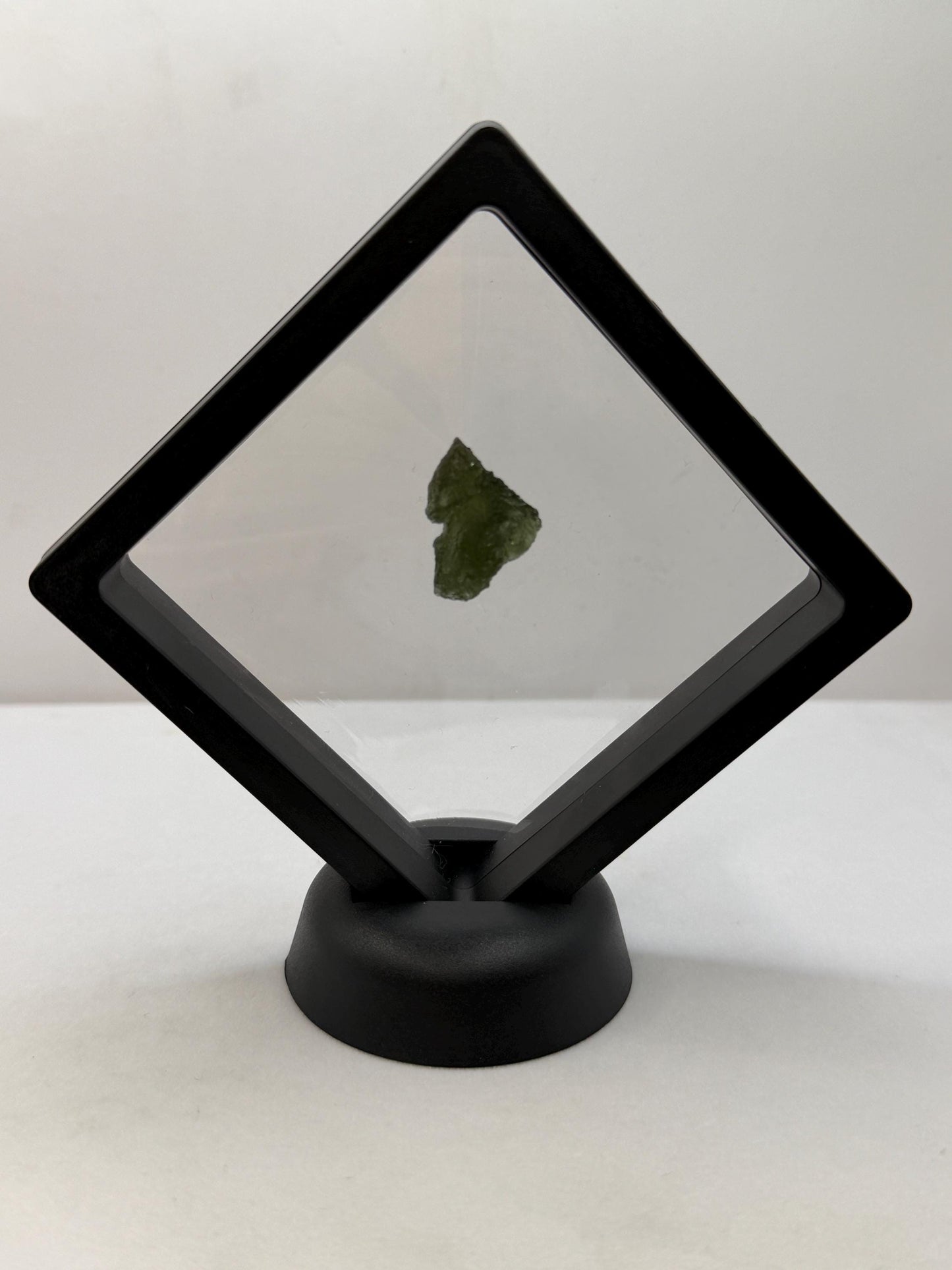 Moldavite Tektite Specimen: Authentic Crystal, 3.25g/16.25ct