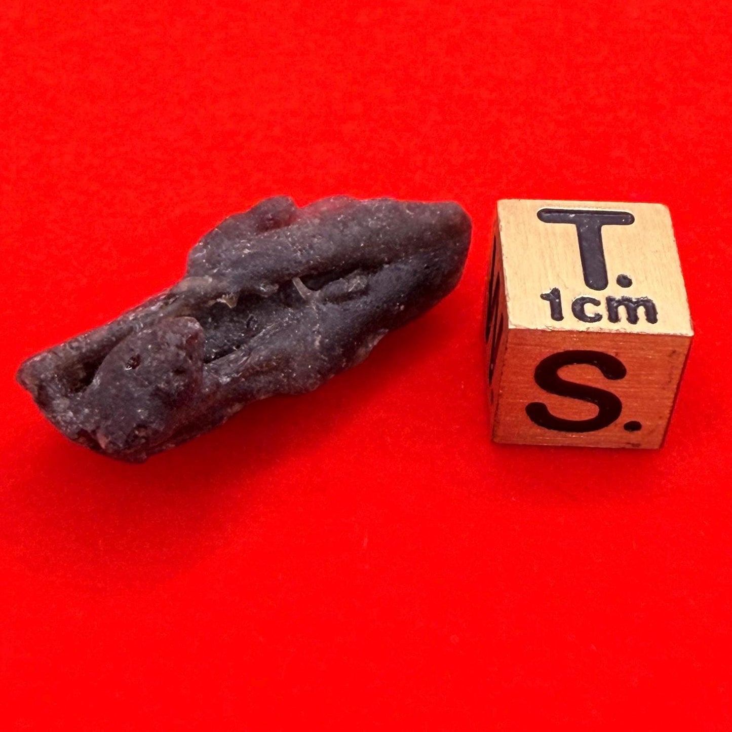 Darwin Glass Tektite: Tasmanian Impactite Talisman, 2.68 grams