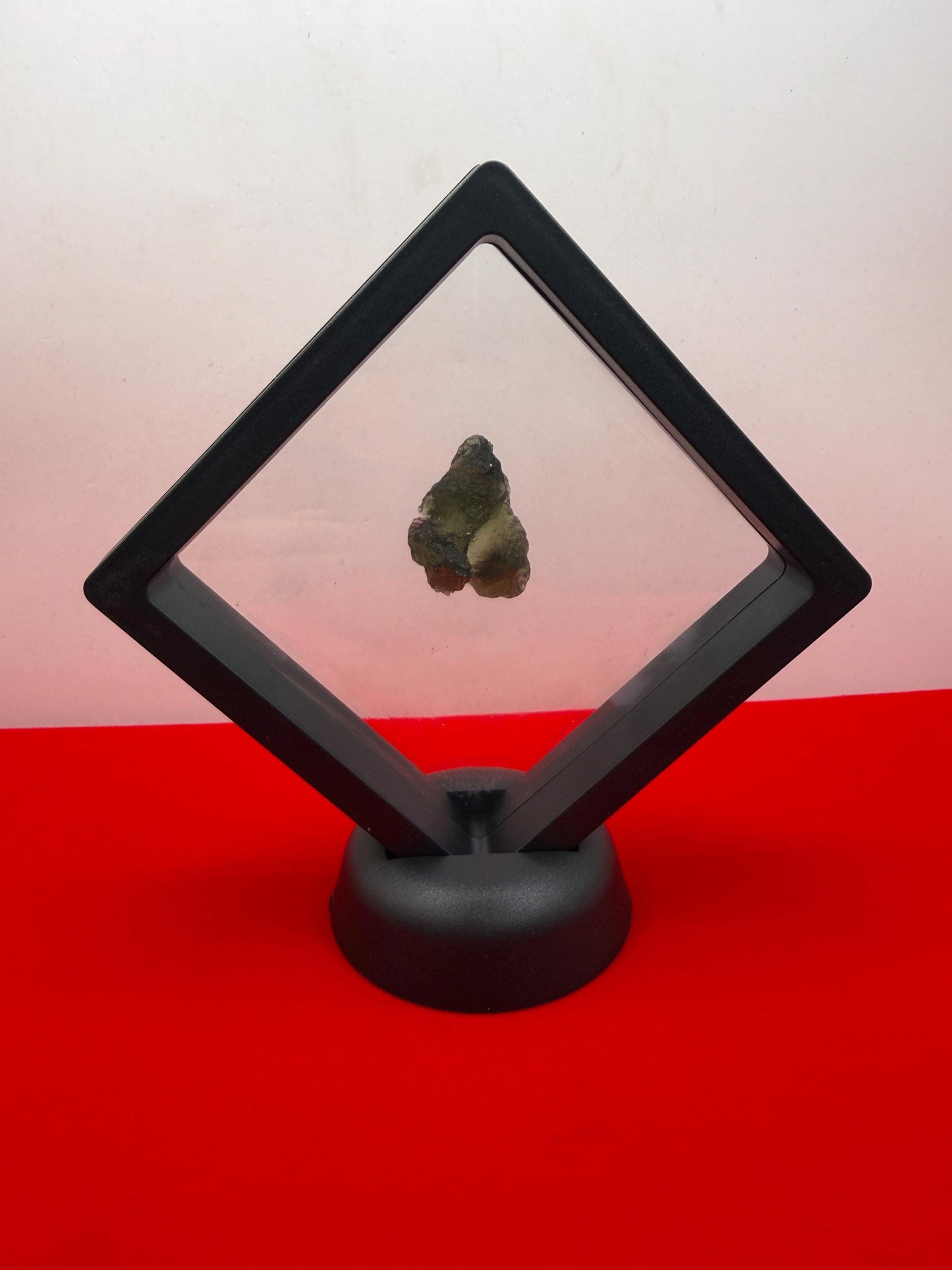 Authentic Moldavite Tektite Specimen: 4.0g/20ct
