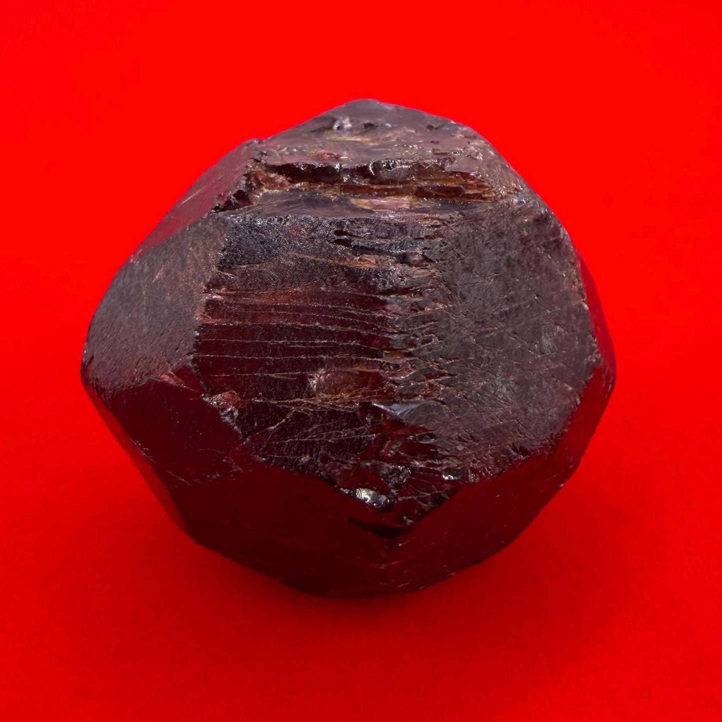 Moroccan Almandine Garnet Crystal: Dodecahedron Shape, 33.21 grams