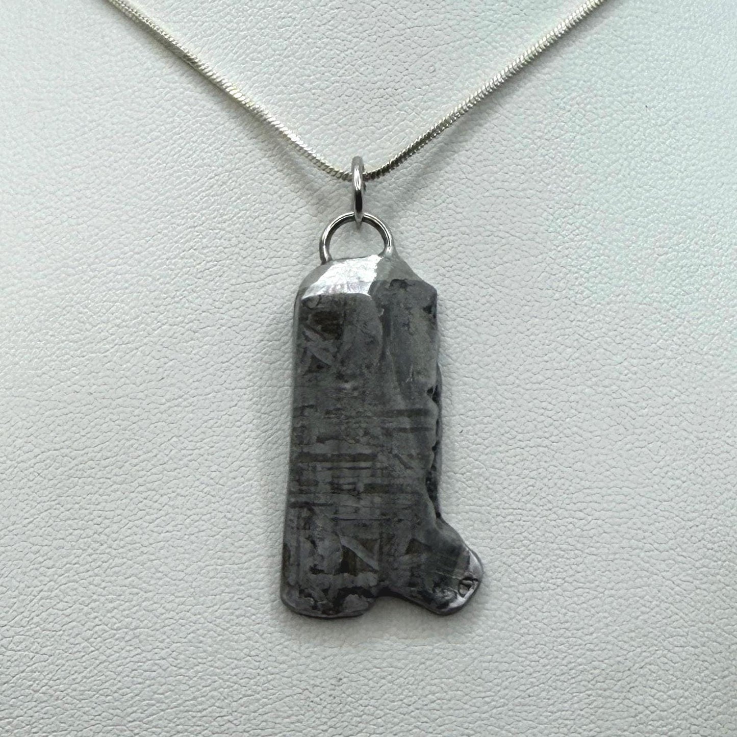 Aletai Meteorite Pendant: Visible Widmanstätten Pattern, Authentic Space Jewelry, Cosmic Jewelry, 15.74g