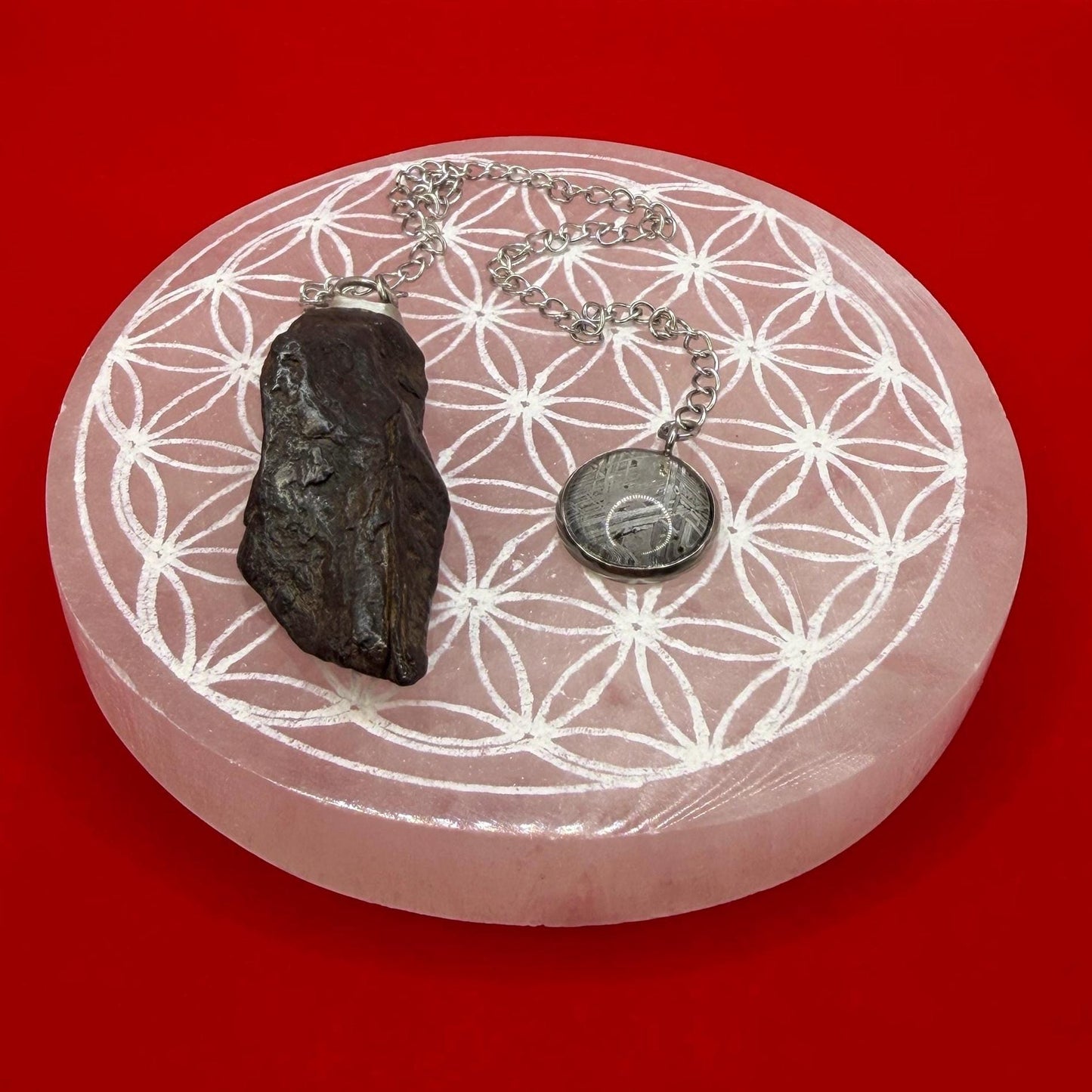 Canyon Diablo Meteorite Pendulum with Etched Meteorite Grip – 30.35g