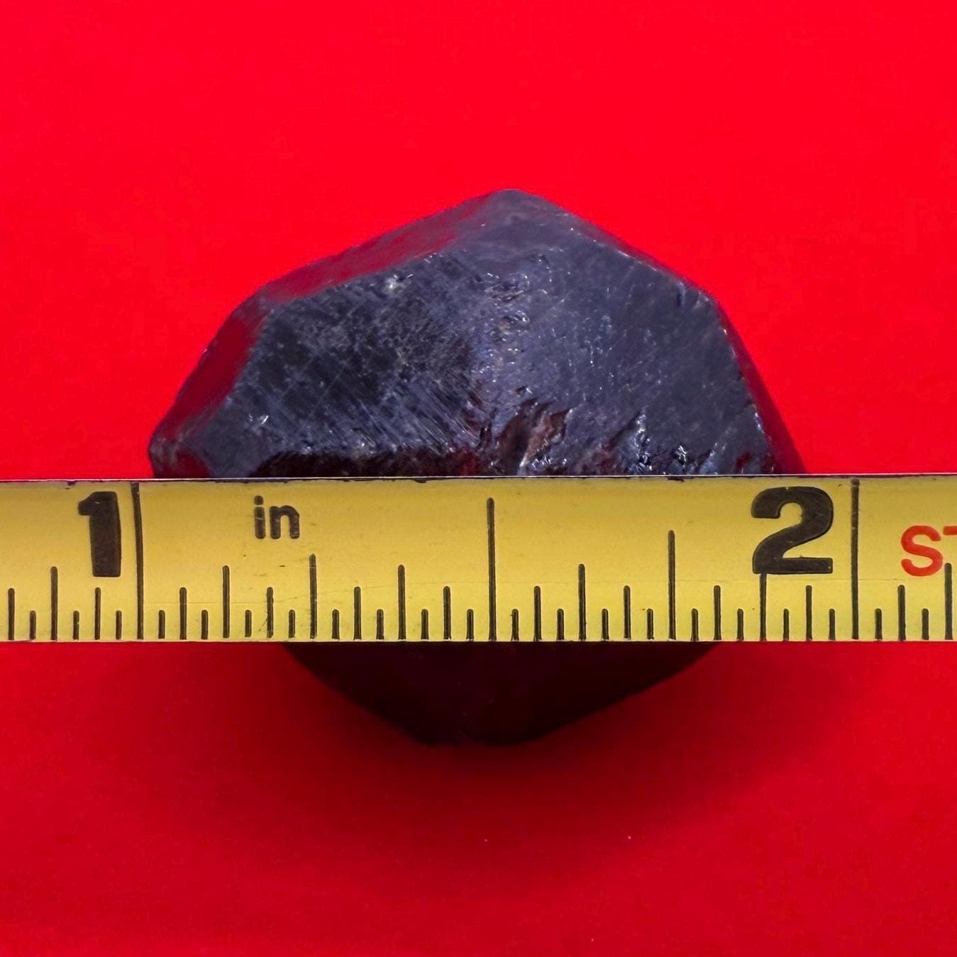 Moroccan Almandine Garnet Crystal: Dodecahedron Shape, 26.71 grams