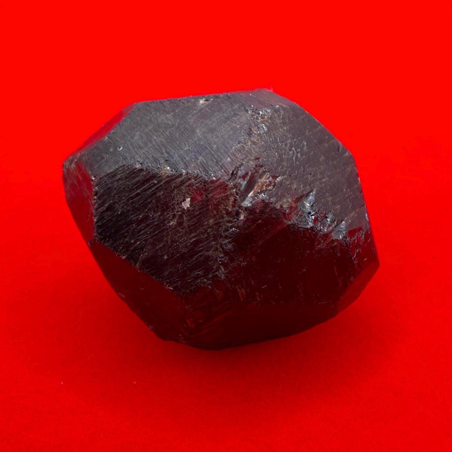 Moroccan Almandine Garnet Crystal: Dodecahedron Shape, 26.71 grams
