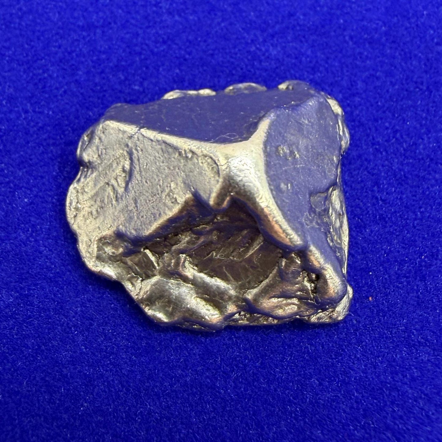 Aletai Iron-Nickel Meteorite Specimen: Natural Meteorite Pyramid, Astronomy Gift, 19.12 grams