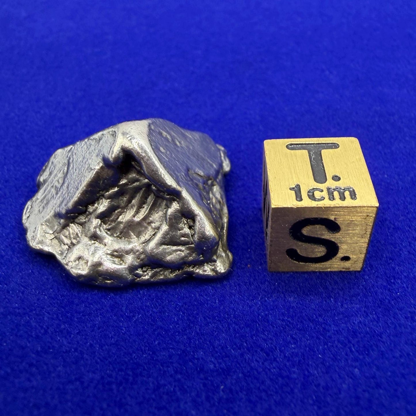 Aletai Iron-Nickel Meteorite Specimen: Natural Meteorite Pyramid, Astronomy Gift, 19.12 grams