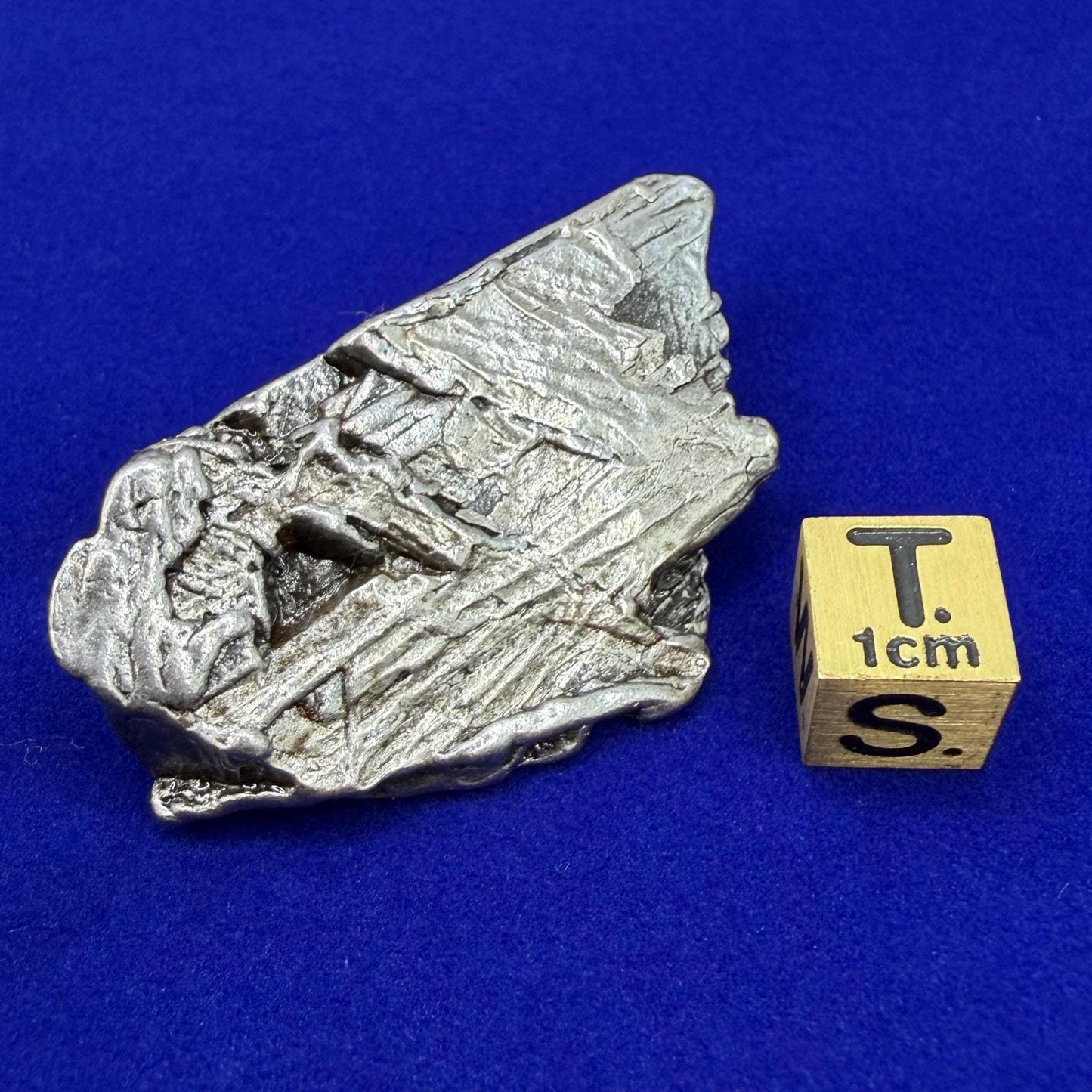 Aletai Iron-Nickel Meteorite Specimen: Widmanstätten Pattern, 55.93g