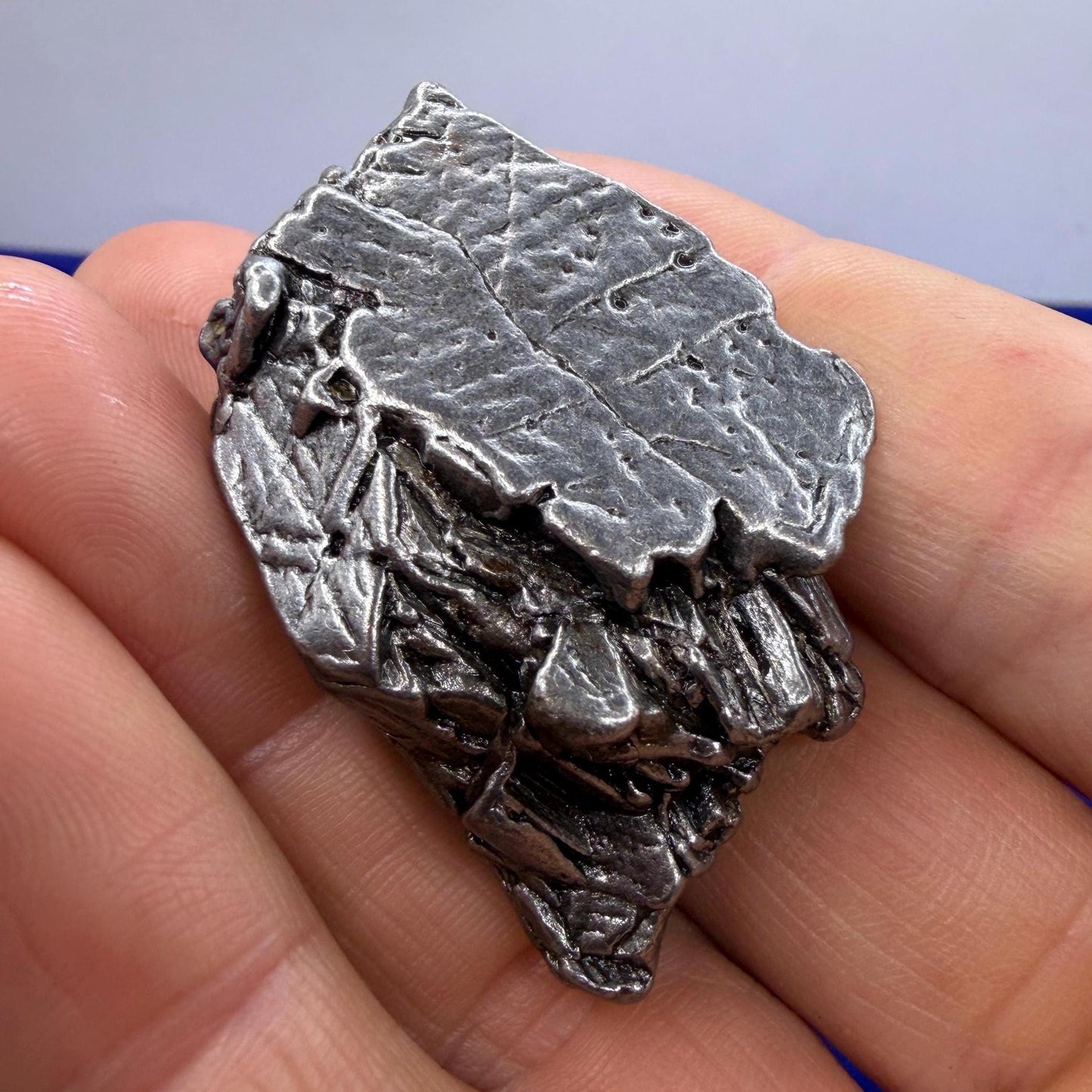 Aletai Iron-Nickel Meteorite Specimen: Widmanstätten Pattern, 55.93g
