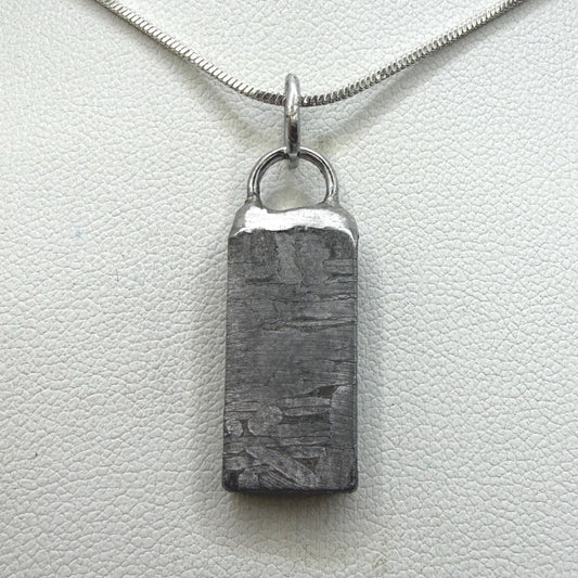 Aletai Meteorite Pendant, Space Jewelry, Etched Iron Widmanstätten 6.71g